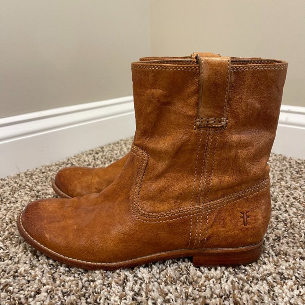 Frye Anna Short Leather Booties - Camel - Size 10